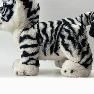 HASBRO FurReal ROARIN' IVORY Playful Black White Tiger Interactive Toy Pet 2016